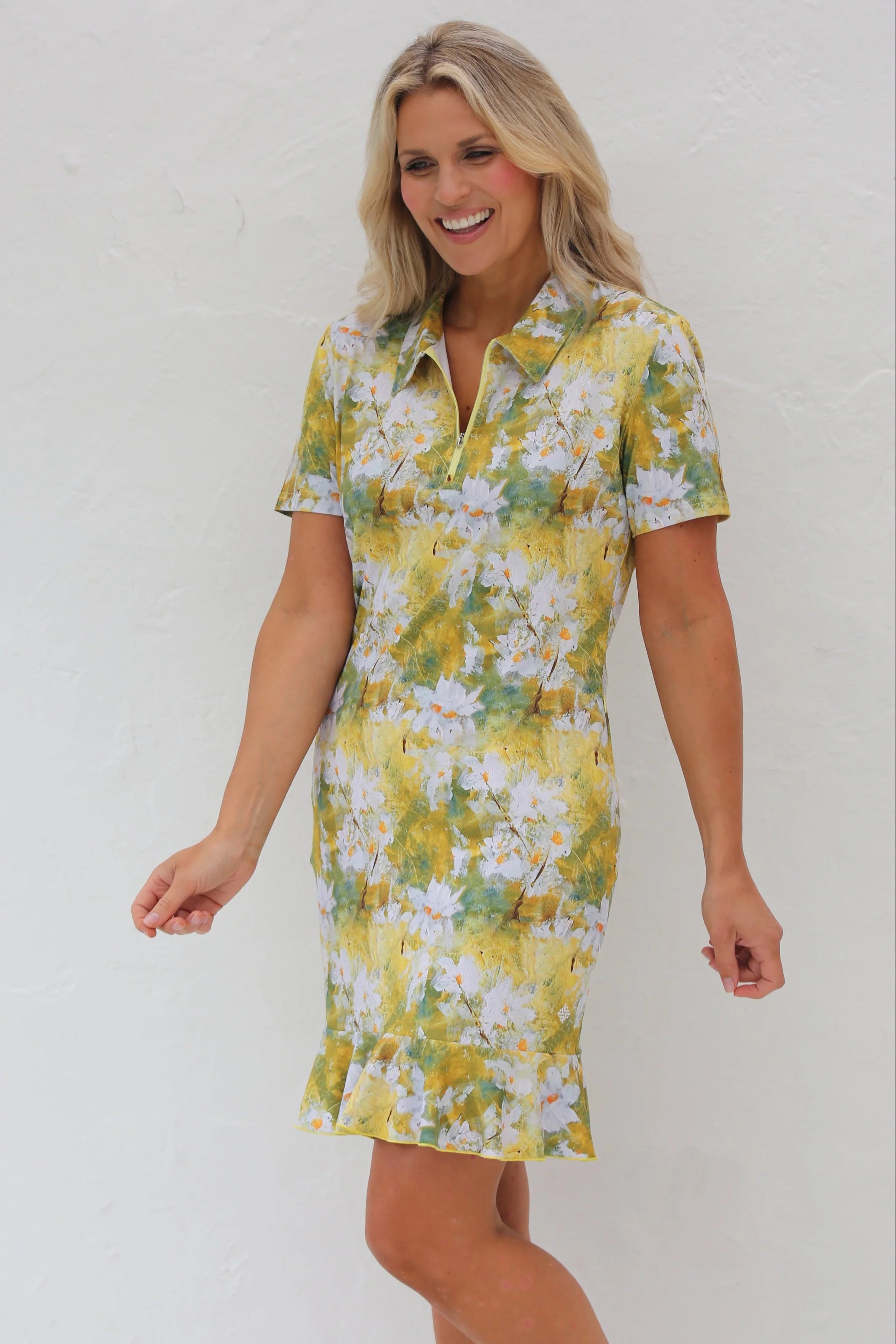 Famara Art short frill sleeved dress - Daisies