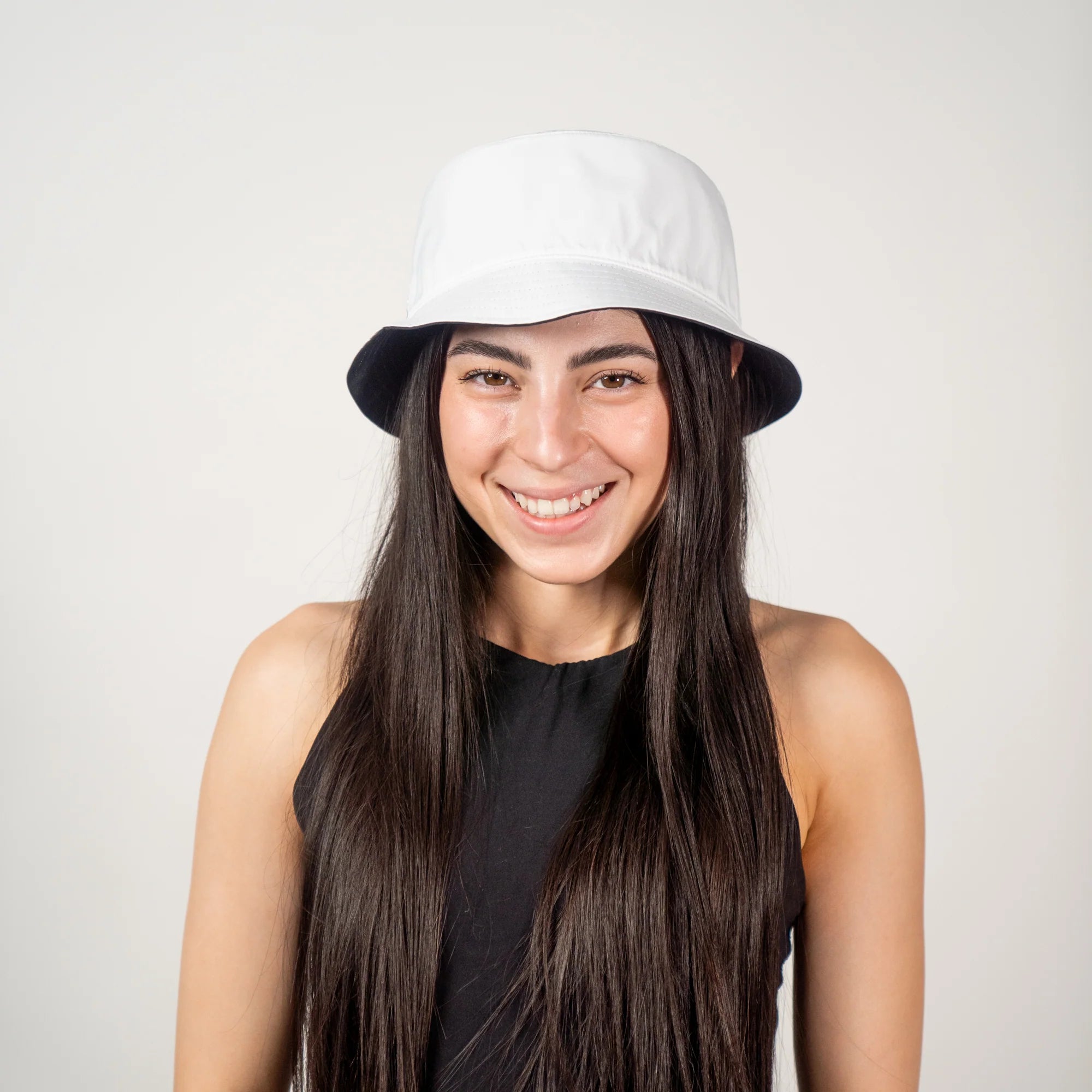 Short brimmed bucket hat shop