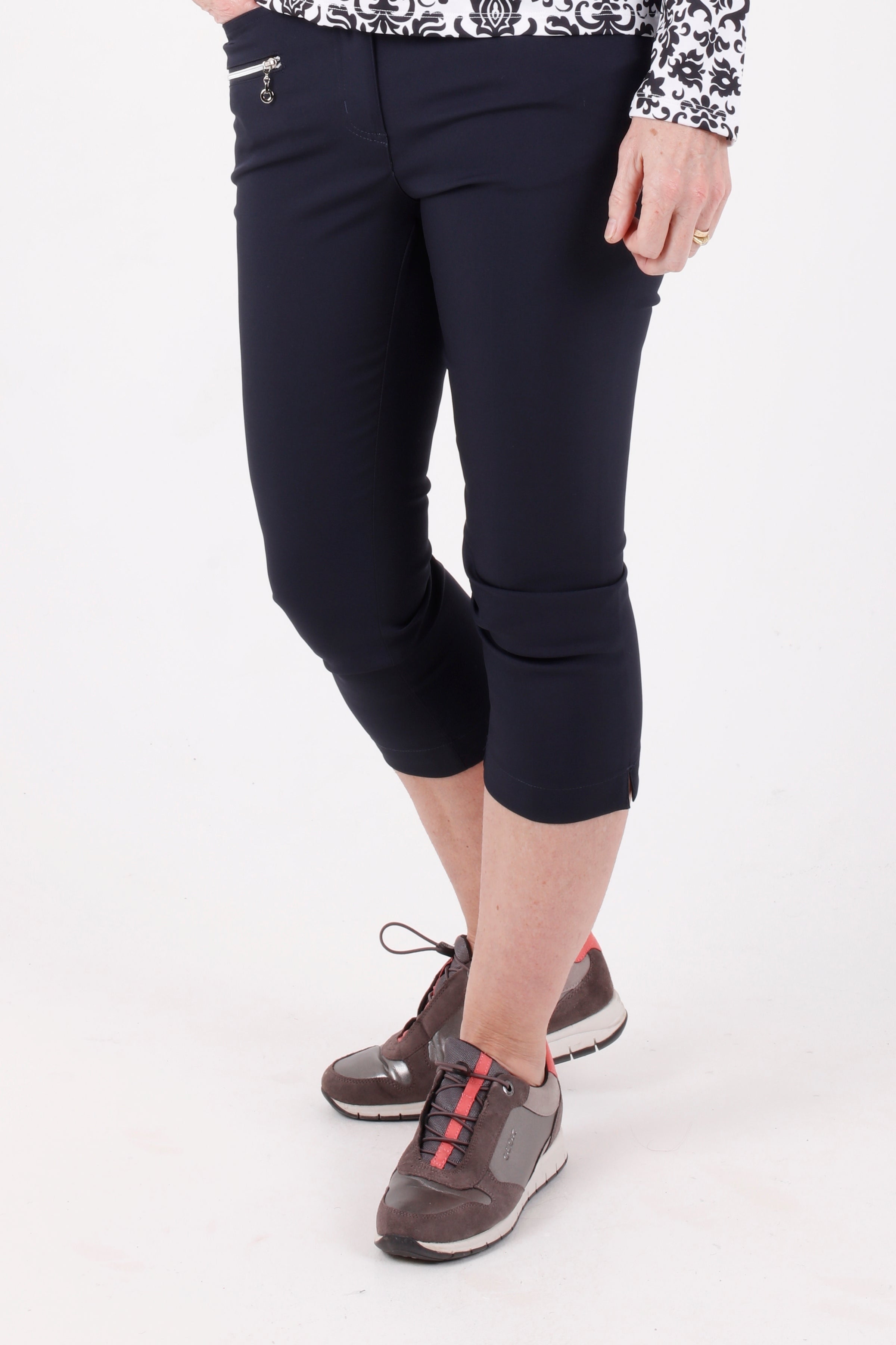 Black Ladies Golfing Capri trousers are perfect for your ladies golfing wardrobe.    Matched with the JRB Ladies Golf shirts in various stunning designs and you will look amazing when out playing on the golf course.  When searching for golf clothes for women, these black capri trouser are so popular especially for teams.