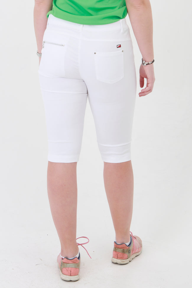 White Ladies golf Shorts are perfect for your ladies golfing wardrobe.  If you are looking for ladies golf clothing then look at these fashionable, white ladies golf shorts. Matched with the JRB Ladies Golf shirts in various stunning designs and you will look amazing when out playing your Daily Sports.