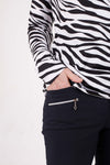 Black Ladies Golfing Capri trousers are perfect for your ladies golfing wardrobe.    Matched with the JRB Ladies Golf shirts in various stunning designs and you will look amazing when out playing on the golf course.  When searching for golf clothes for women, these black capri trouser are so popular especially for teams.