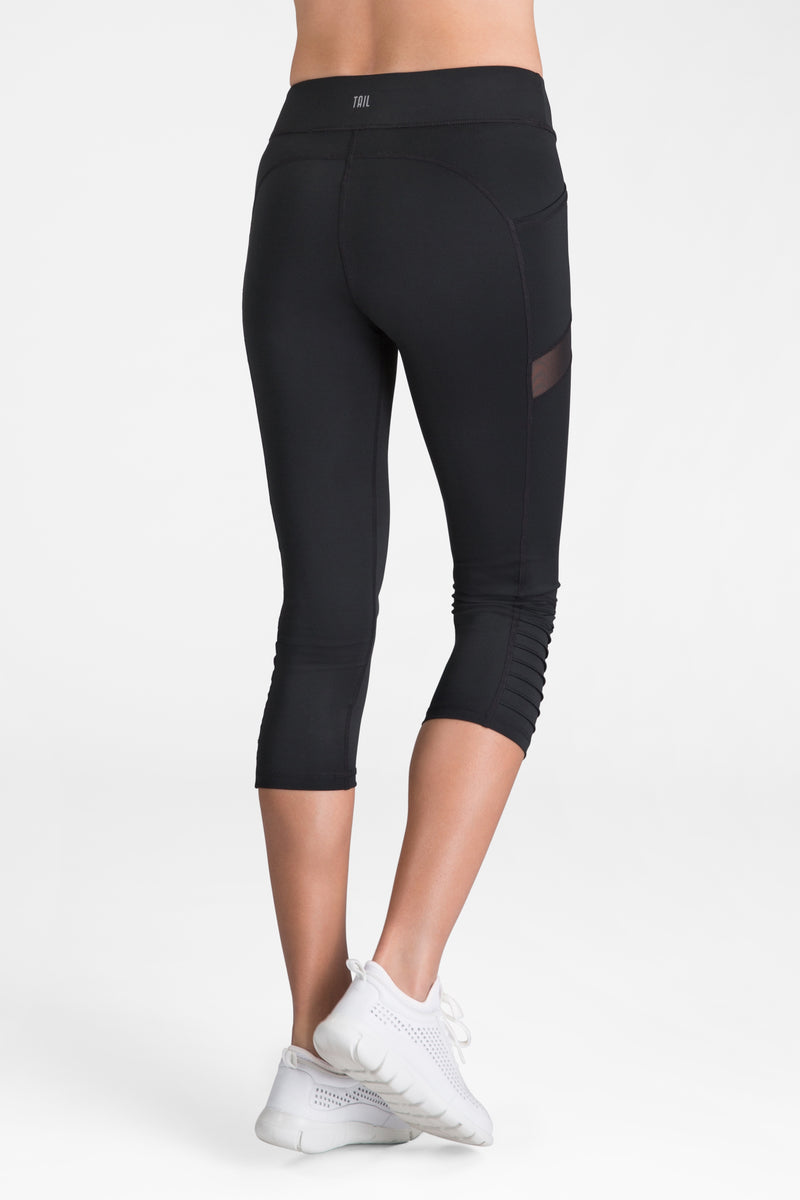 Tail Sue Cropped Leggings - Black