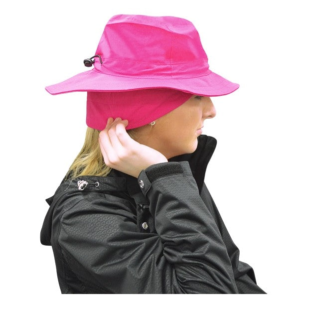 This fleece lined rain hat is a must. It gives extra warmth as well as giving protection from the rain. The wide rim prevents rain dripping down your neck whilst also protecting your eyes. The adjustable toggle makes it a great fit for all sizes. Excellent protection in rainy conditions Rim is longer at the back to prevent the rain running down your neck Fully adjustable