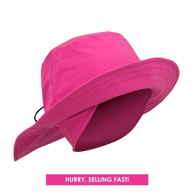 This fleece lined rain hat is a must. It gives extra warmth as well as giving protection from the rain. The wide rim prevents rain dripping down your neck whilst also protecting your eyes. The adjustable toggle makes it a great fit for all sizes. Excellent protection in rainy conditions Rim is longer at the back to prevent the rain running down your neck Fully adjustable